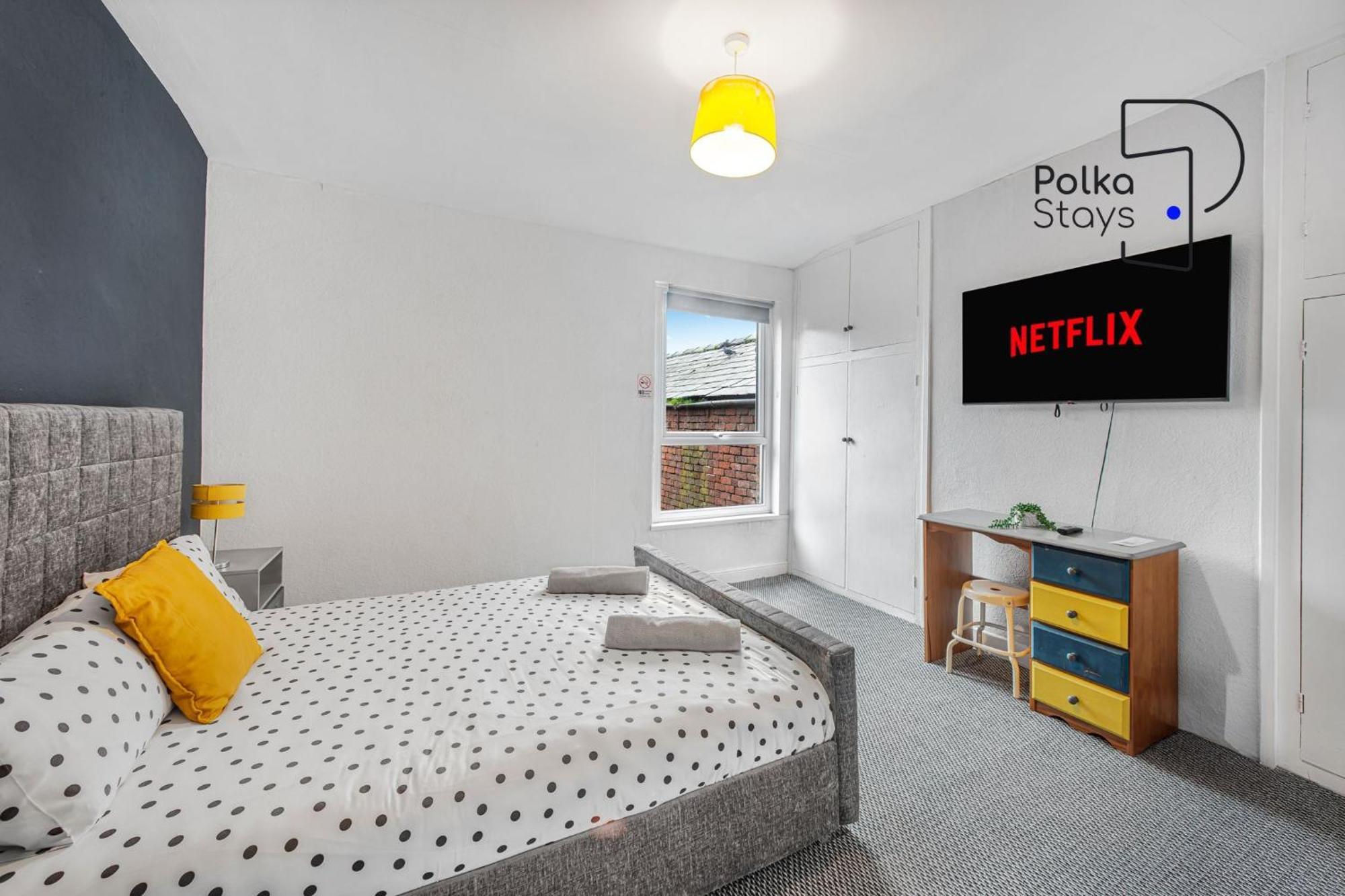 Polkadot Winter Gardens - Large Modern Apartments In Blackpool By Polkastays Exteriör bild