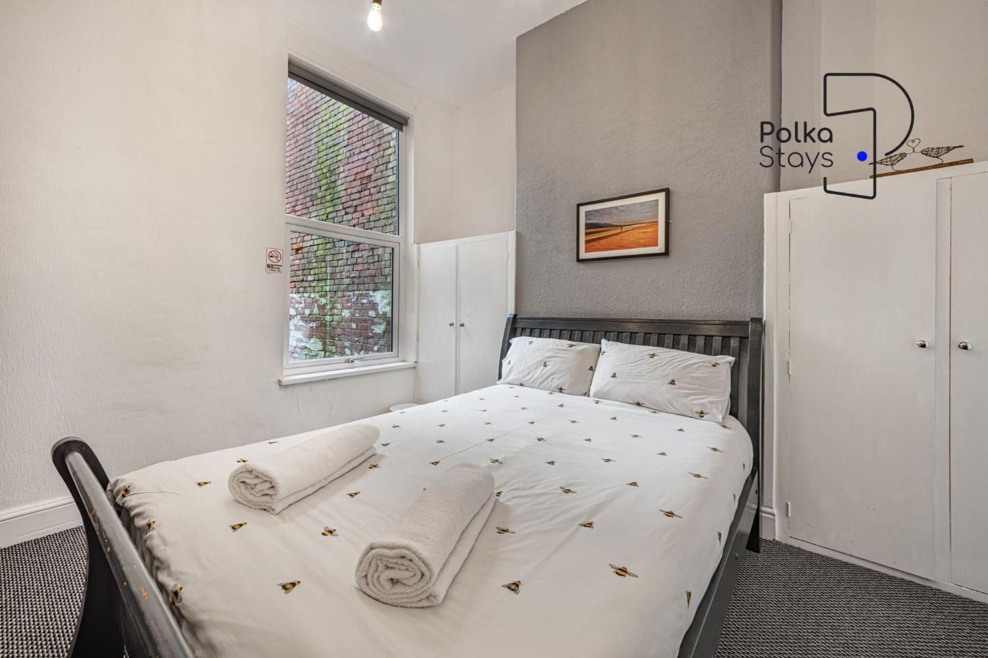 Polkadot Winter Gardens - Large Modern Apartments In Blackpool By Polkastays Exteriör bild